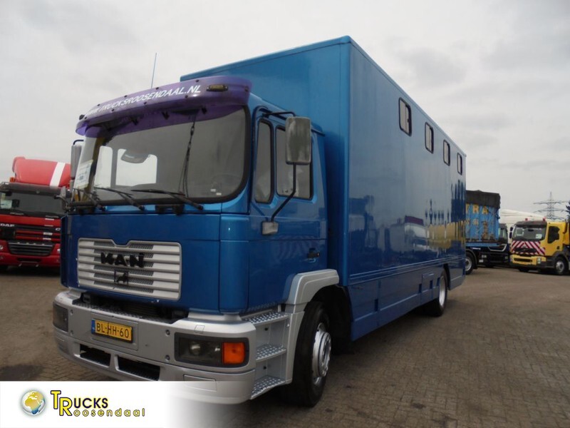 MAN 12 .225 + MANUAL - Camion chevaux: photos 1 MAN 12 .225 + MANUAL - Camion chevaux: photos 1