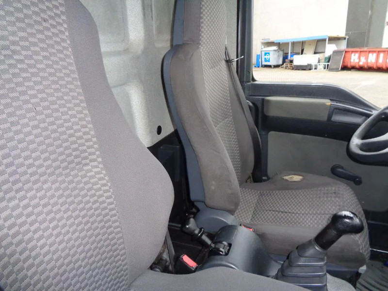 MAN TGL 8.180 TGL 8.180 + MANUAL + Lift - Camion fourgon: photos 4 MAN TGL 8.180 TGL 8.180 + MANUAL + Lift - Camion fourgon: photos 4