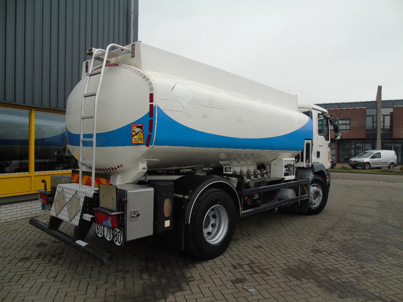 MAN TGM 18.290 + 14.000 liter + pump/meter complete + 4 compartments + euro 5 - Camion citerne: photos 4 MAN TGM 18.290 + 14.000 liter + pump/meter complete + 4 compartments + euro 5 - Camion citerne: photos 4