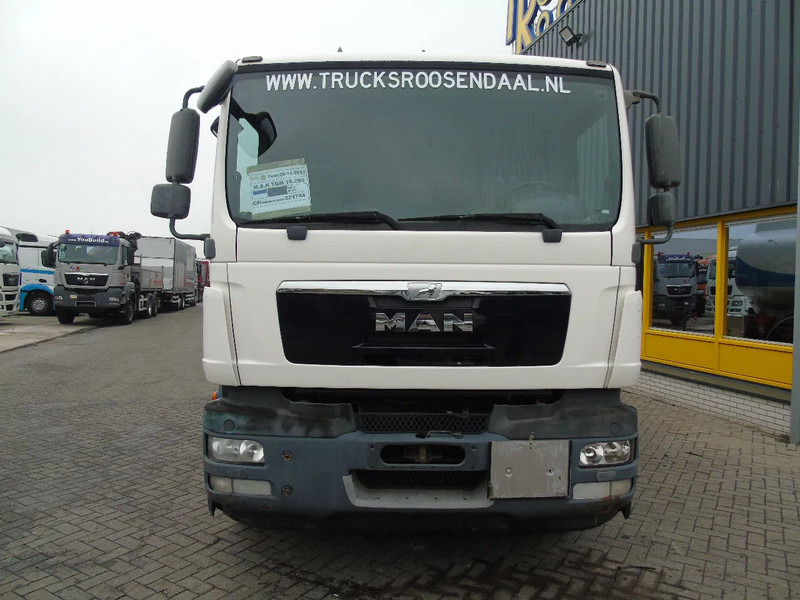 MAN TGM 18.290 + 14.000 liter + pump/meter complete + 4 compartments + euro 5 - Camion citerne: photos 5 MAN TGM 18.290 + 14.000 liter + pump/meter complete + 4 compartments + euro 5 - Camion citerne: photos 5