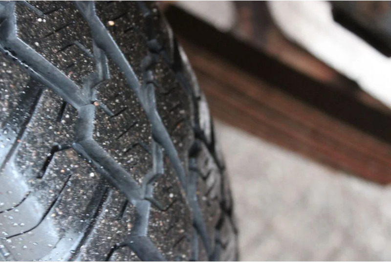 Camion porte-voitures Mercedes-Benz 508 MANUAL: photos 10