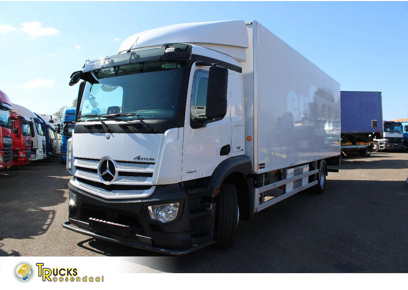 Mercedes-Benz Antos 1924 + THERMO KING 1200 + LIFT + EURO 6 - Camion frigorifique: photos 1 Mercedes-Benz Antos 1924 + THERMO KING 1200 + LIFT + EURO 6 - Camion frigorifique: photos 1