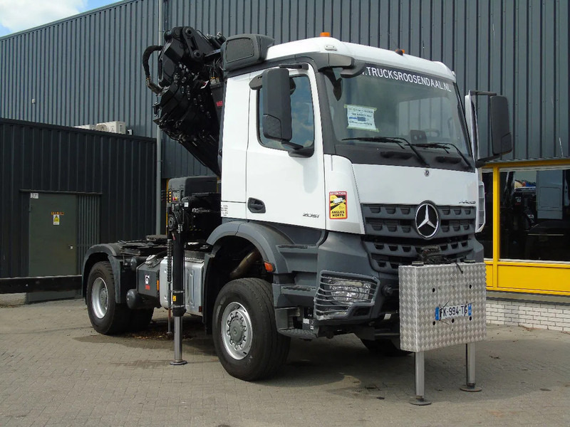 Mercedes-Benz Arocs 2051 + 4X4 + HIAB 302 E6 / JIB 70 X 4 + 10 EXTENTSIONS (512hours) - Camion grue: photos 5 Mercedes-Benz Arocs 2051 + 4X4 + HIAB 302 E6 / JIB 70 X 4 + 10 EXTENTSIONS (512hours) - Camion grue: photos 5