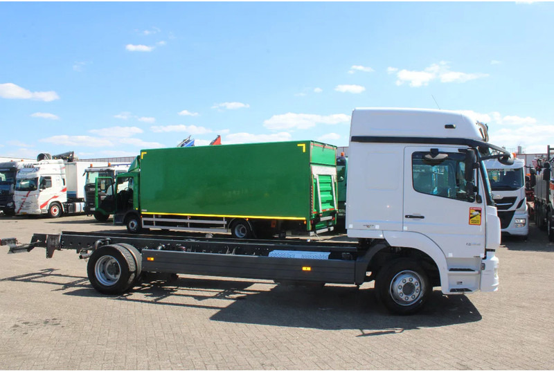 Châssis cabine Mercedes-Benz Atego 1224 + euro 6 + 6 CYLINDER: photos 8