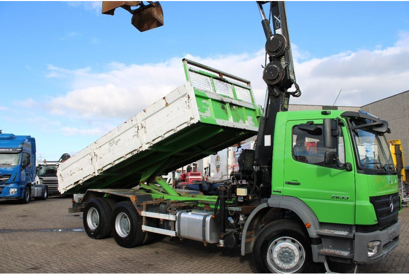 Mercedes-Benz Axor 2633 + TIPPER + HIAB 144 + REMOTE + MANUAL + 6x4 - Camion benne, Camion grue: photos 3 Mercedes-Benz Axor 2633 + TIPPER + HIAB 144 + REMOTE + MANUAL + 6x4 - Camion benne, Camion grue: photos 3