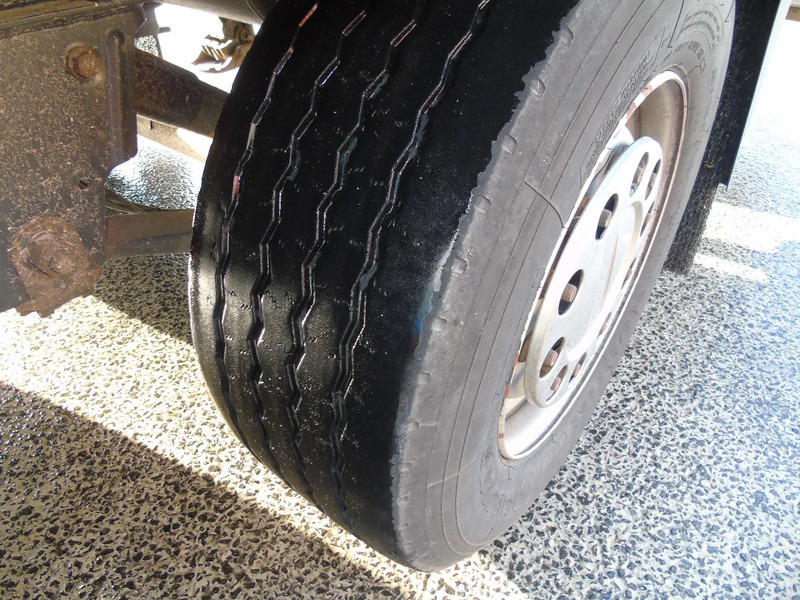 Schmitz Cargobull 2 AXLE + CARRIER + DHOLLANDIA LOADLIFT - Remorque frigorifique: photos 5 Schmitz Cargobull 2 AXLE + CARRIER + DHOLLANDIA LOADLIFT - Remorque frigorifique: photos 5