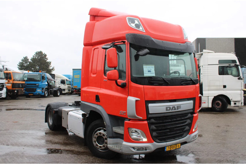 DAF CF 370 + EURO 6 + NICE TRUCK - Tracteur routier: photos 3 DAF CF 370 + EURO 6 + NICE TRUCK - Tracteur routier: photos 3