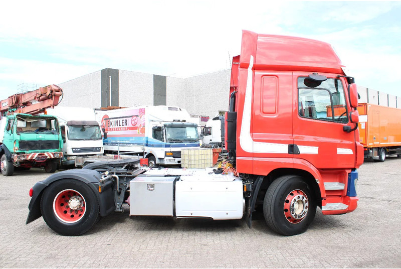 DAF CF 440 + EURO 6 + adr - Tracteur routier: photos 4 DAF CF 440 + EURO 6 + adr - Tracteur routier: photos 4