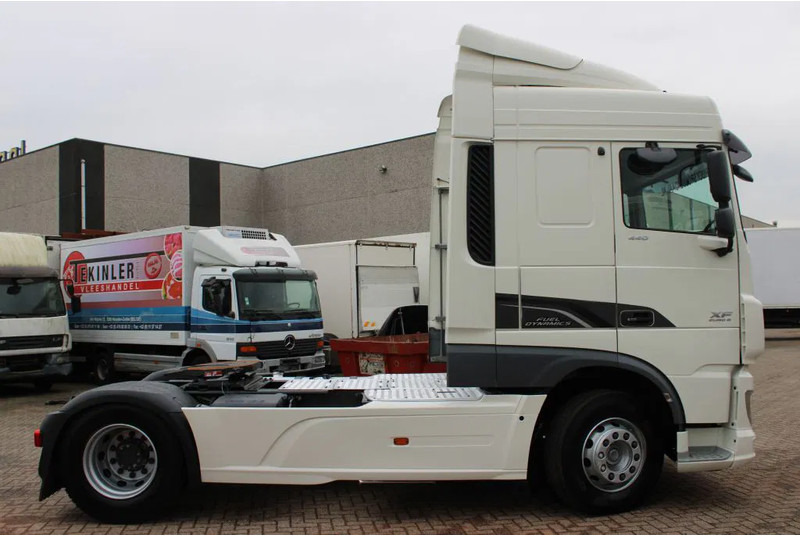 DAF XF 106.440 + EURO 6 + SPOILER + TUV 26-08-2024 - Tracteur routier: photos 2 DAF XF 106.440 + EURO 6 + SPOILER + TUV 26-08-2024 - Tracteur routier: photos 2