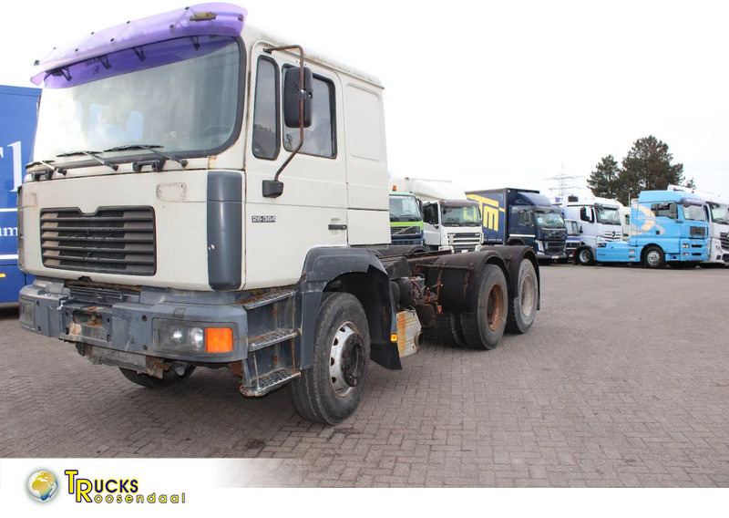 MAN F 26.364 + 6X4 + BIG AXLE + EURO 2 + MANUAL - Tracteur routier: photos 1 MAN F 26.364 + 6X4 + BIG AXLE + EURO 2 + MANUAL - Tracteur routier: photos 1