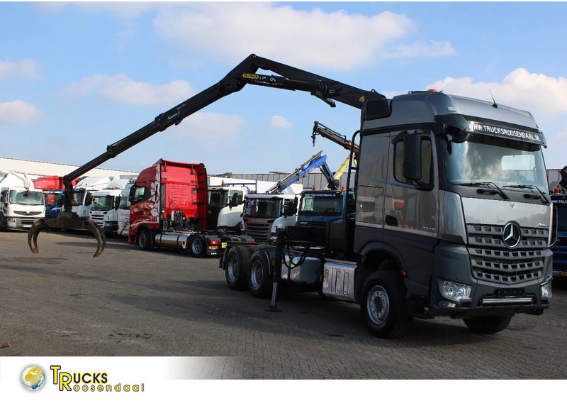 Mercedes-Benz Arocs 2858 + PALFINGER Z15 (2022) + 6X4 + FOREST/WOOD/METAL EDITION - Tracteur routier: photos 1 Mercedes-Benz Arocs 2858 + PALFINGER Z15 (2022) + 6X4 + FOREST/WOOD/METAL EDITION - Tracteur routier: photos 1