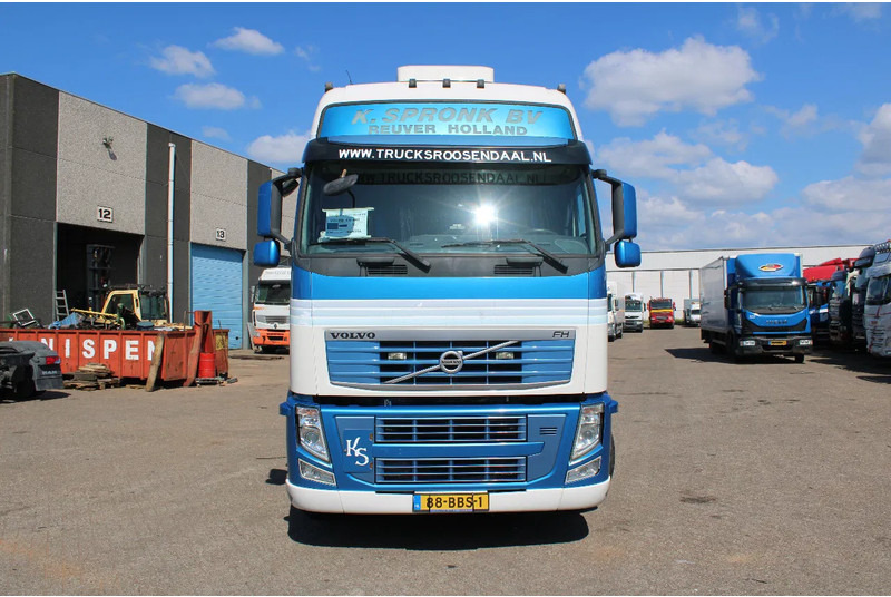 Volvo FH 460 XL cabine + euro 5 + spoiler - Tracteur routier: photos 2 Volvo FH 460 XL cabine + euro 5 + spoiler - Tracteur routier: photos 2