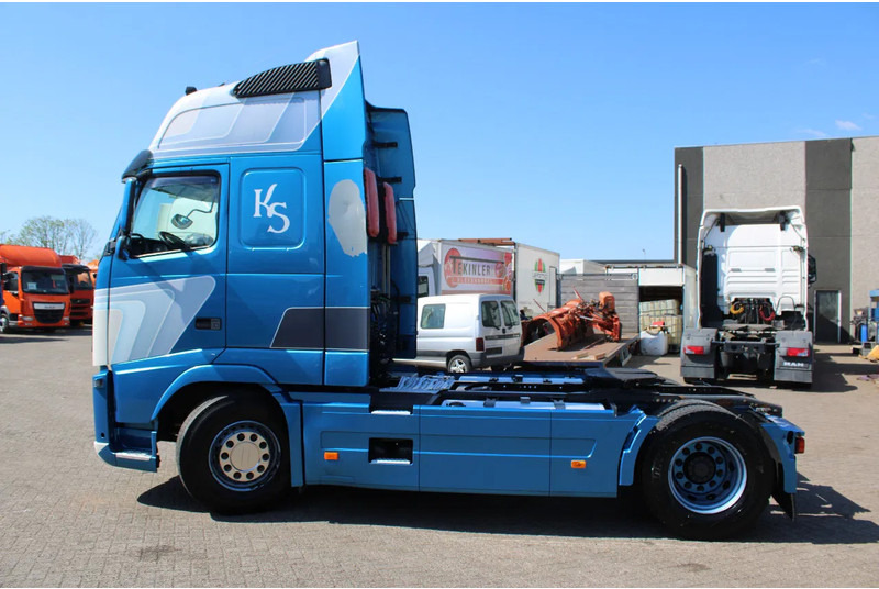 Volvo FH 460 XL cabine + euro 5 + spoiler - Tracteur routier: photos 4 Volvo FH 460 XL cabine + euro 5 + spoiler - Tracteur routier: photos 4