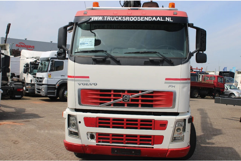 Volvo FH 12.440 +6X4+ HIAB 166E3 PRO + EURO 5 + MANUAL - Camion grue: photos 3 Volvo FH 12.440 +6X4+ HIAB 166E3 PRO + EURO 5 + MANUAL - Camion grue: photos 3