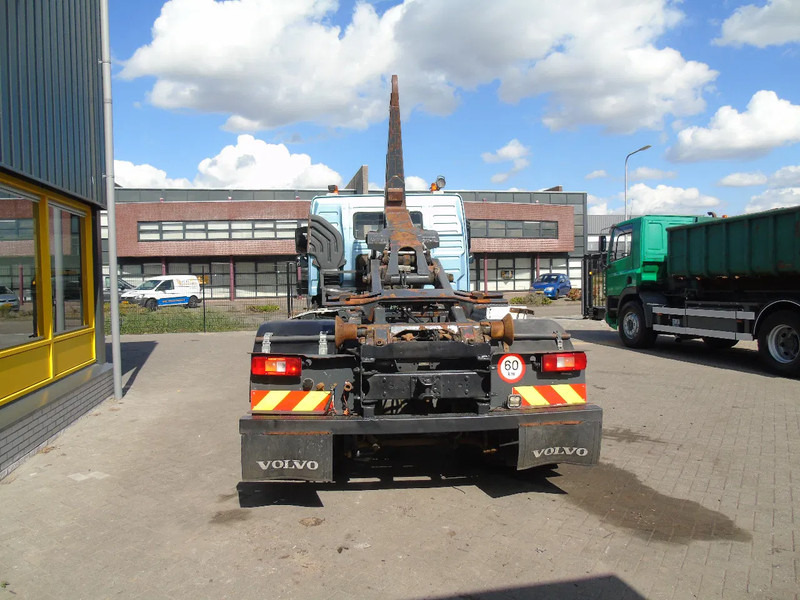 Volvo FM 340 + MANUAL + 19T - Camion ampliroll: photos 4 Volvo FM 340 + MANUAL + 19T - Camion ampliroll: photos 4