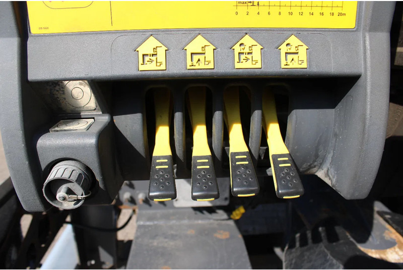 Camion grue Volvo FMX 420 + PALFINGER 34002 SH F + 8X4 + EURO 6 + STEERING: photos 9