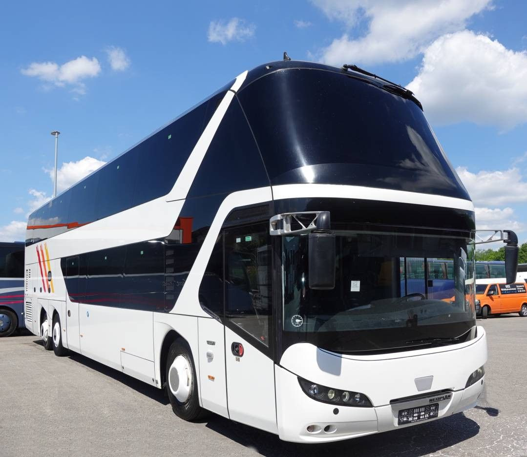 Neoplan Skyliner L *P06*79-Sitze*Setra*531*Astromega* - Bus à impériale: photos 1 Neoplan Skyliner L *P06*79-Sitze*Setra*531*Astromega* - Bus à impériale: photos 1
