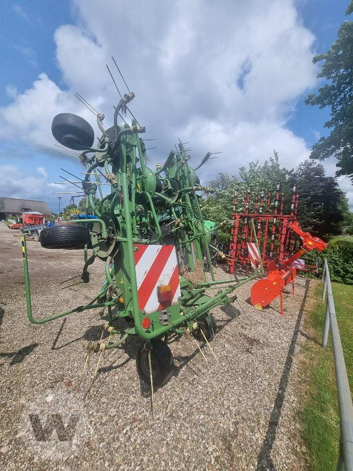 Krone KW 8.82/8 - Faneuse: photos 1 Krone KW 8.82/8 - Faneuse: photos 1