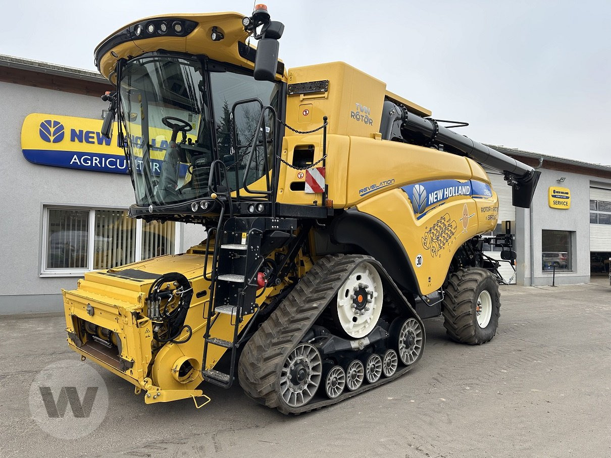 New Holland CR 8.90 - Moissonneuse-batteuse: photos 2 New Holland CR 8.90 - Moissonneuse-batteuse: photos 2