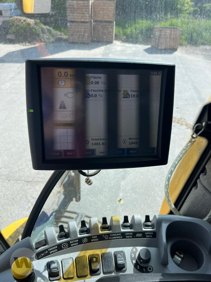 Moissonneuse-batteuse New Holland CR 8080: photos 7