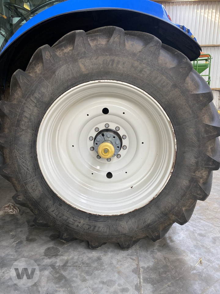 New Holland T 7.245 AC StageV - Tracteur agricole: photos 3 New Holland T 7.245 AC StageV - Tracteur agricole: photos 3