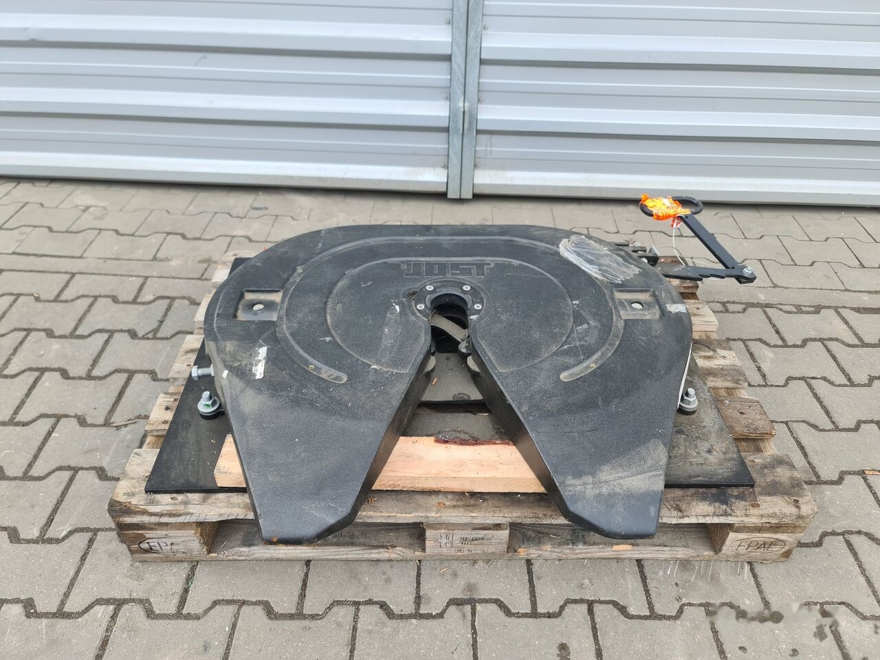 DAF MAN SCANIA VOLVO RENAULT IVECO FIFTH WHEEL / Jost JSK37ME140E1 JSK 37ME 140 MP 0815- 74 / WORLDWIDE DELIVERY - Sellette d'attelage pour Camion: photos 1 DAF MAN SCANIA VOLVO RENAULT IVECO FIFTH WHEEL / Jost JSK37ME140E1 JSK 37ME 140 MP 0815- 74 / WORLDWIDE DELIVERY - Sellette d'attelage pour Camion: photos 1