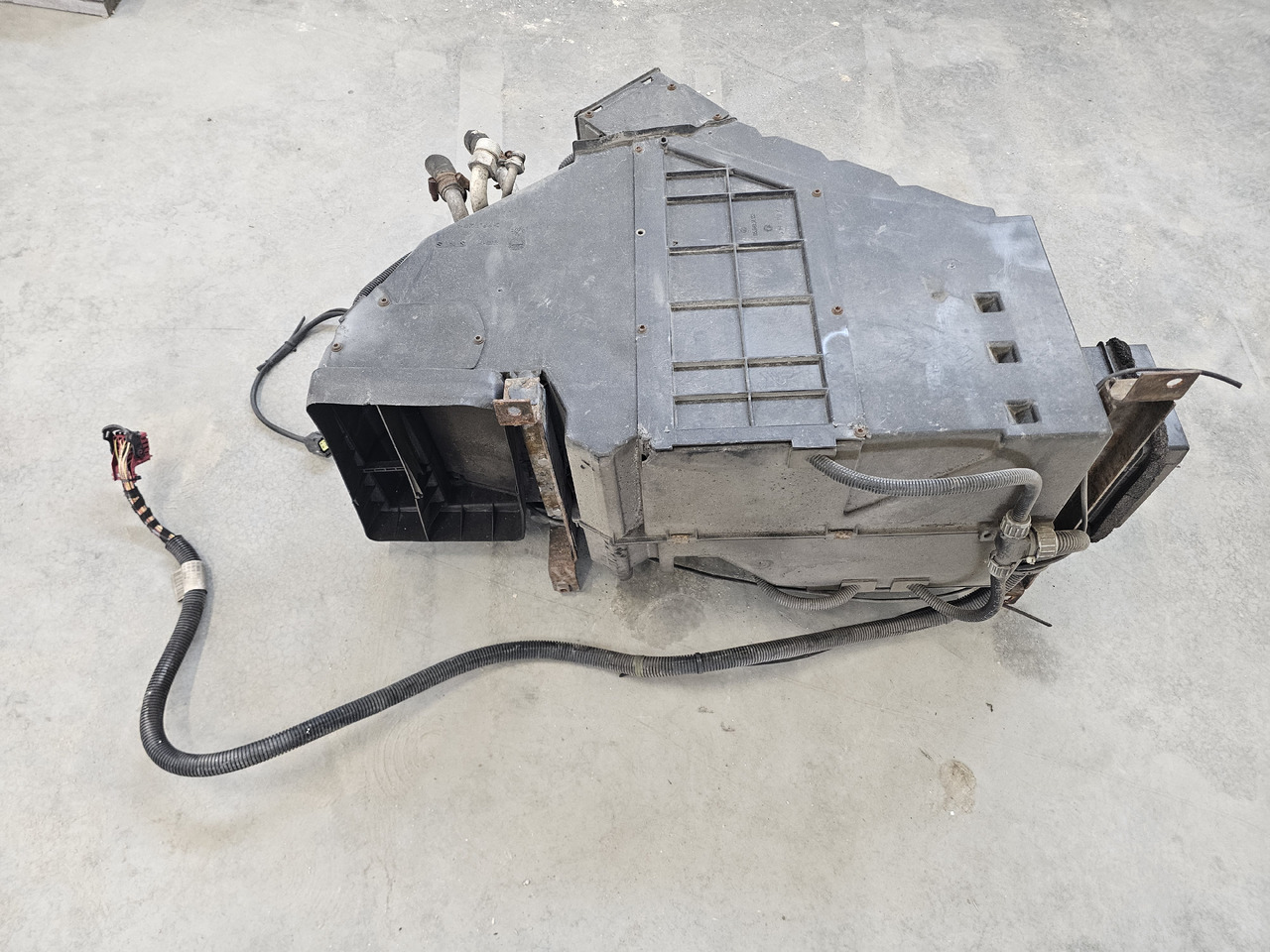 RENAULT MAGNUM DXI VEGA / COMPLETE HEATHER / 7485119812 - Chauffage/ Ventilation: photos 5 RENAULT MAGNUM DXI VEGA / COMPLETE HEATHER / 7485119812 - Chauffage/ Ventilation: photos 5