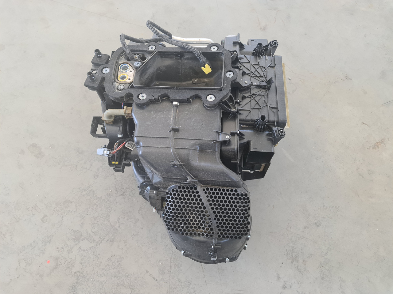 RENAULT RANGE T / COMPLETE CABINE HEATER / 7484593228 - Chauffage/ Ventilation: photos 2 RENAULT RANGE T / COMPLETE CABINE HEATER / 7484593228 - Chauffage/ Ventilation: photos 2