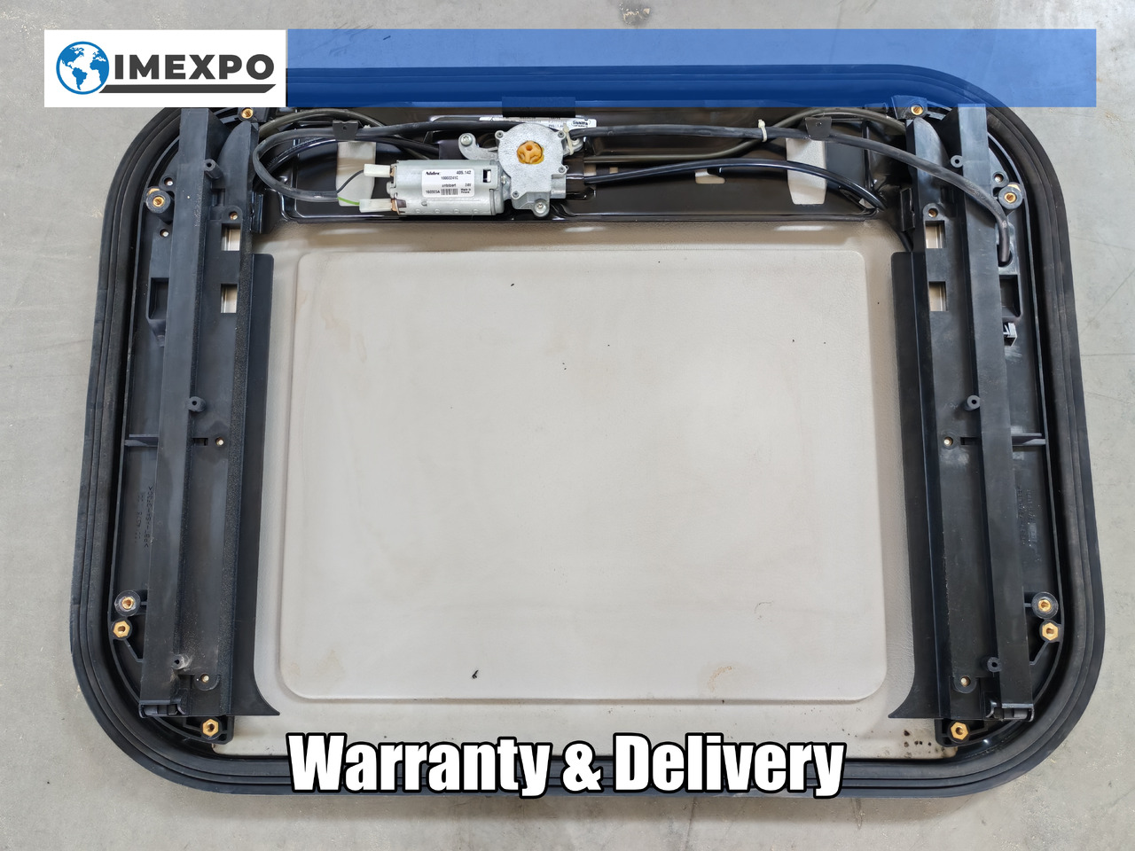 RENAULT RANGE T / SUNROOF / 7484505331 - Fenêtre et pièces: photos 1 RENAULT RANGE T / SUNROOF / 7484505331 - Fenêtre et pièces: photos 1