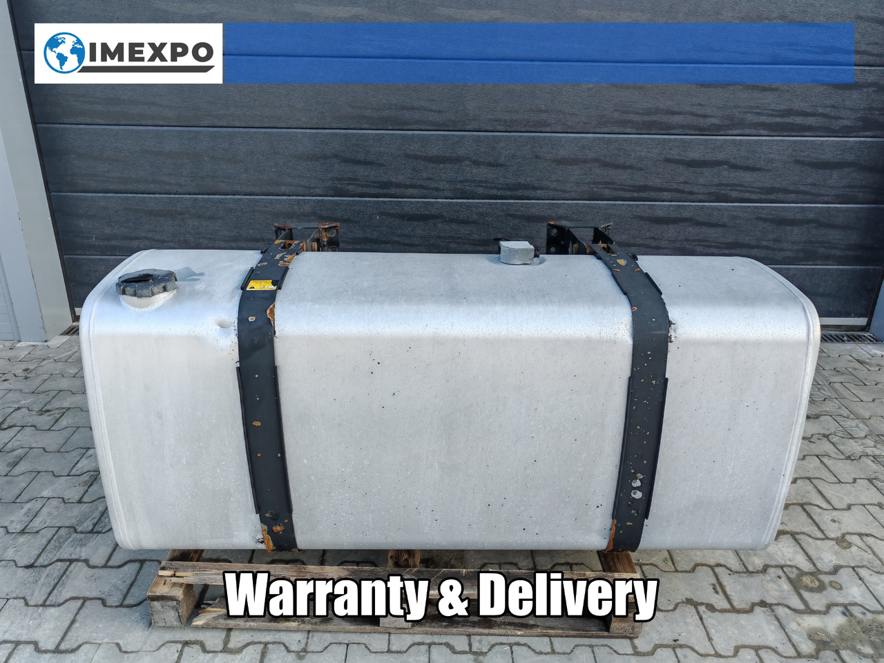 VOLVO RENAULT / ALU FUEL TANK / 162x68x71 /  650L / 21516455 - Réservoir de carburant: photos 1 VOLVO RENAULT / ALU FUEL TANK / 162x68x71 /  650L / 21516455 - Réservoir de carburant: photos 1