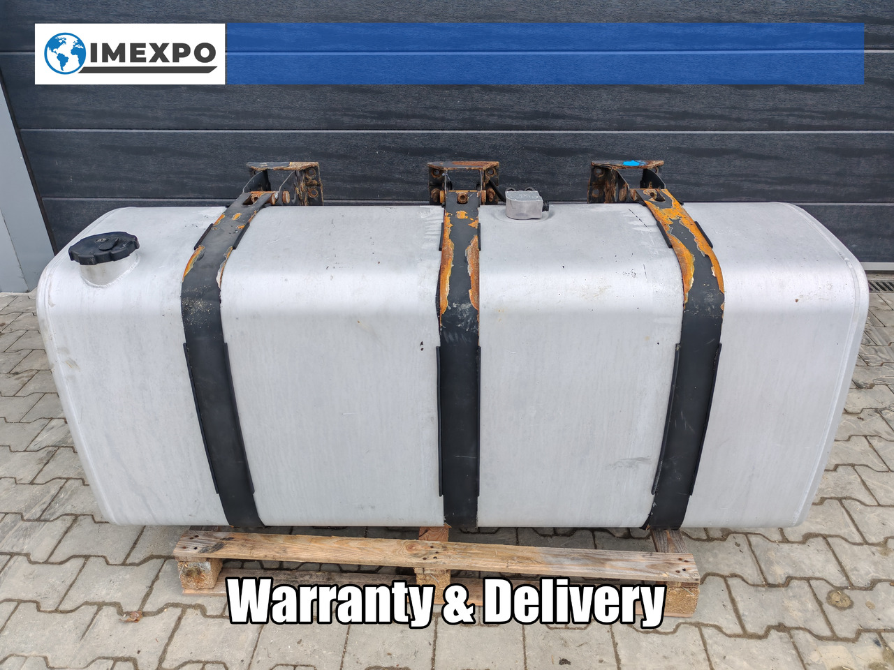 VOLVO RENAULT / ALU FUEL TANK / 163x69x71 / 650L / 20503511 - Réservoir de carburant: photos 1 VOLVO RENAULT / ALU FUEL TANK / 163x69x71 / 650L / 20503511 - Réservoir de carburant: photos 1