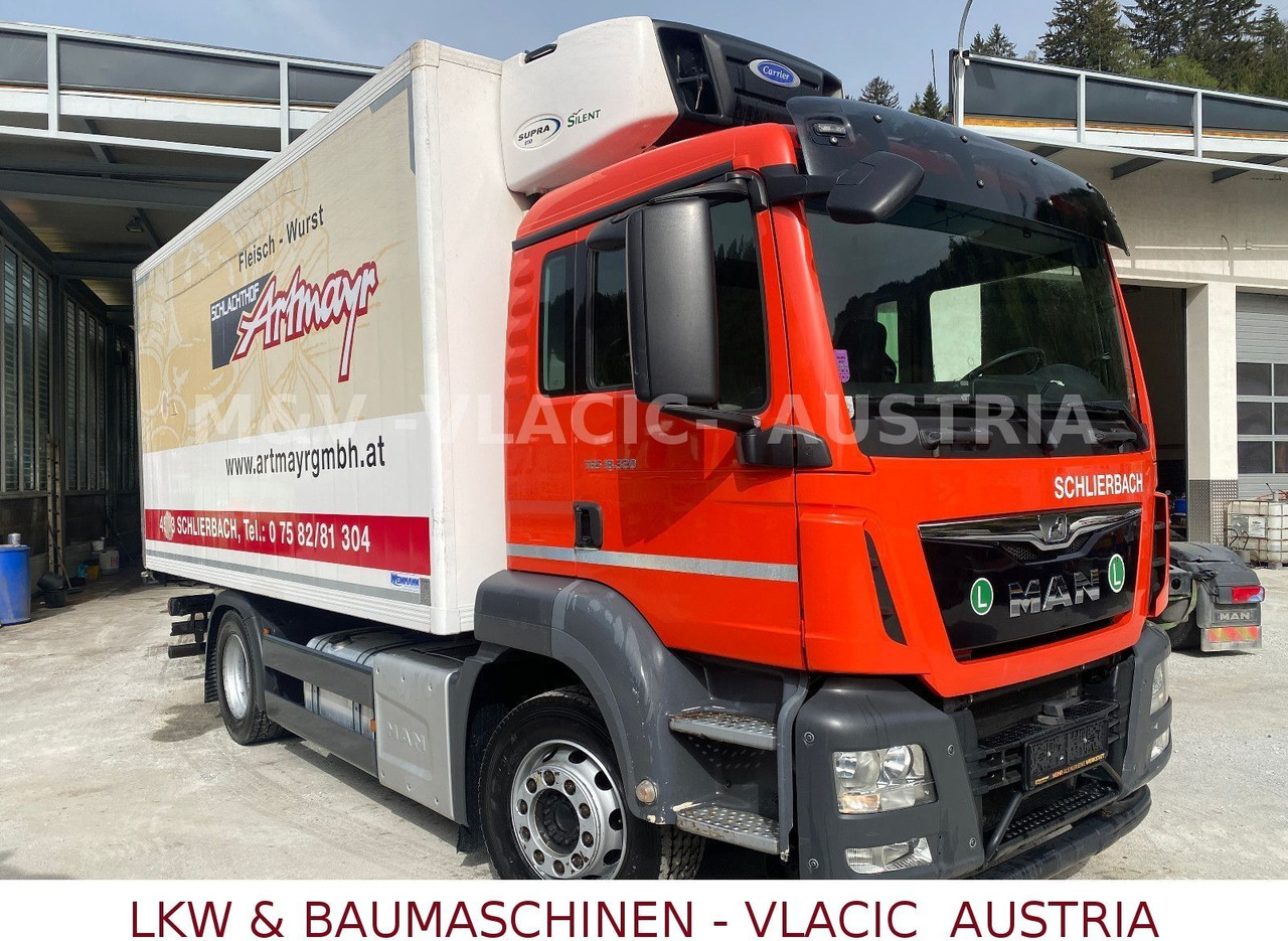 MAN 18.320 Kühlkoffer mit Fleischgehänge - Camion frigorifique: photos 2 MAN 18.320 Kühlkoffer mit Fleischgehänge - Camion frigorifique: photos 2