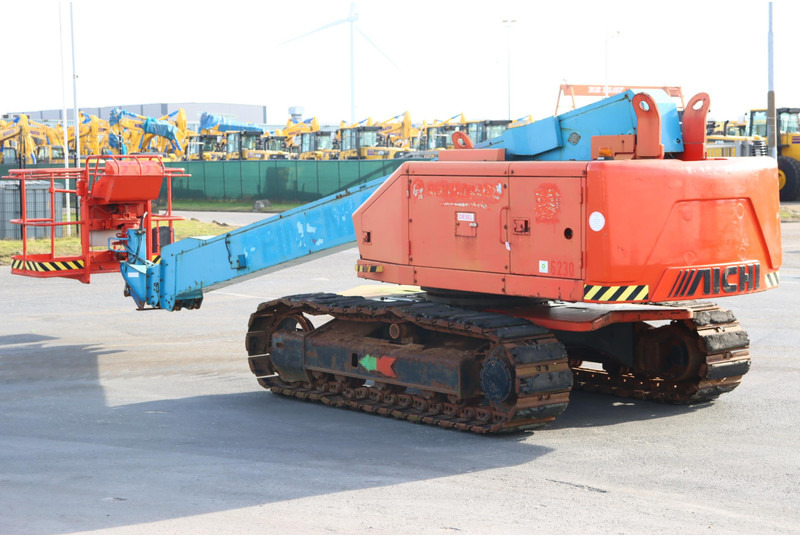 Aichi SR18A - Nacelle articulée: photos 5 Aichi SR18A - Nacelle articulée: photos 5