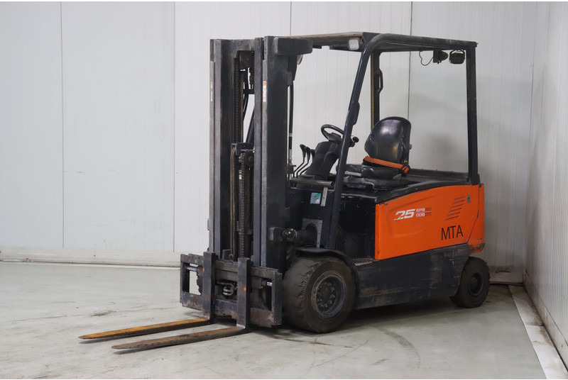 Doosan B25XL-7 - Chariot élévateur électrique: photos 5 Doosan B25XL-7 - Chariot élévateur électrique: photos 5