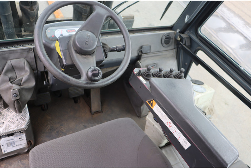 TCM FD80-2 - Chariot élévateur diesel: photos 2 TCM FD80-2 - Chariot élévateur diesel: photos 2