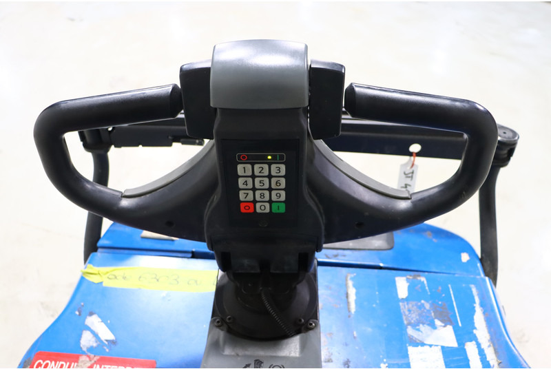 Toyota OSE120 - Préparateur de commandes: photos 2 Toyota OSE120 - Préparateur de commandes: photos 2