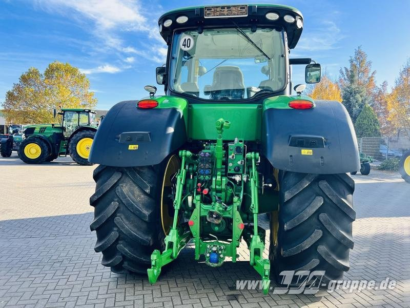 John Deere 8320R E23-PowerShift - Tracteur agricole: photos 5 John Deere 8320R E23-PowerShift - Tracteur agricole: photos 5