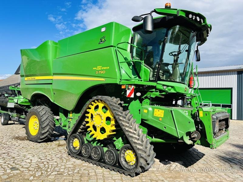 John Deere S790 - Moissonneuse-batteuse: photos 3 John Deere S790 - Moissonneuse-batteuse: photos 3