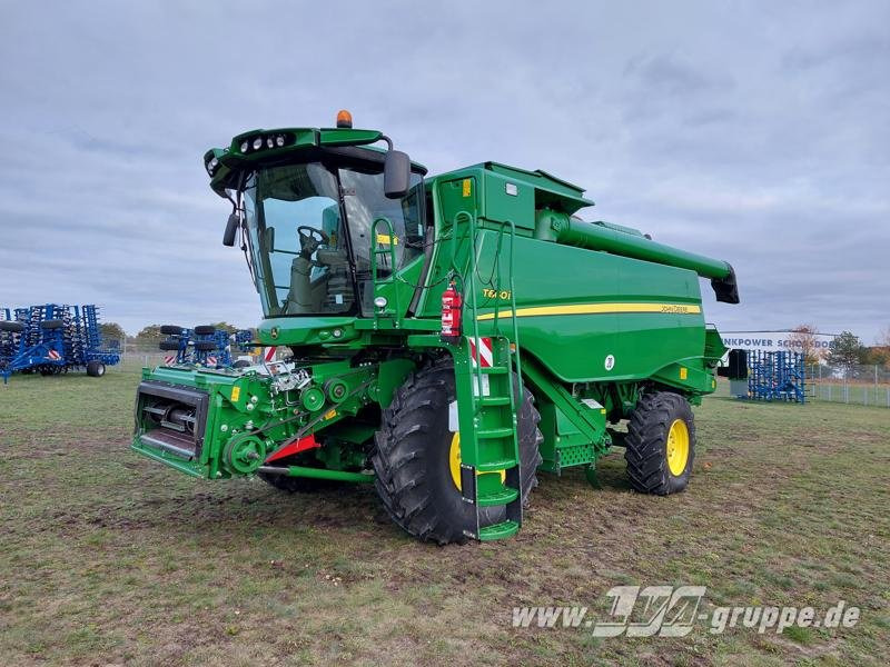 John Deere T660i - Moissonneuse-batteuse: photos 1 John Deere T660i - Moissonneuse-batteuse: photos 1