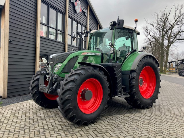 FENDT 724 profi plus - Tracteur agricole: photos 1 FENDT 724 profi plus - Tracteur agricole: photos 1