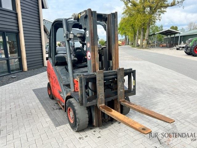 LINDE H 35 TEV0 - Chariot élévateur à gaz: photos 2 LINDE H 35 TEV0 - Chariot élévateur à gaz: photos 2