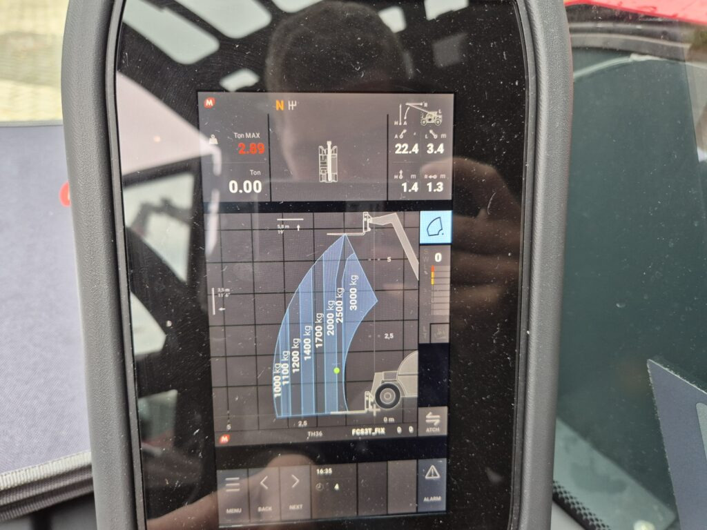 MAGNI TH 3.6 - Chariot télescopique: photos 5 MAGNI TH 3.6 - Chariot télescopique: photos 5