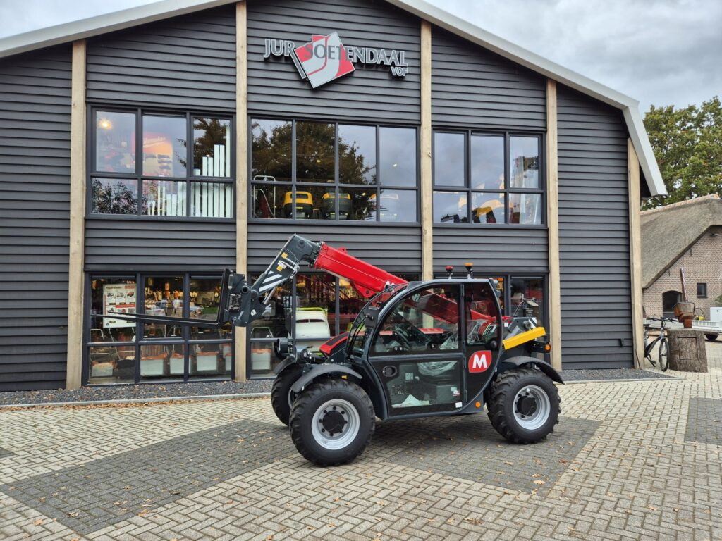 MAGNI TH 3.6 - Chariot télescopique: photos 1 MAGNI TH 3.6 - Chariot télescopique: photos 1