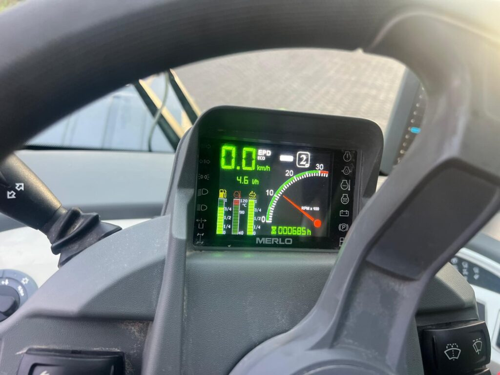 MERLO 65.9 TF - Chariot télescopique: photos 4 MERLO 65.9 TF - Chariot télescopique: photos 4