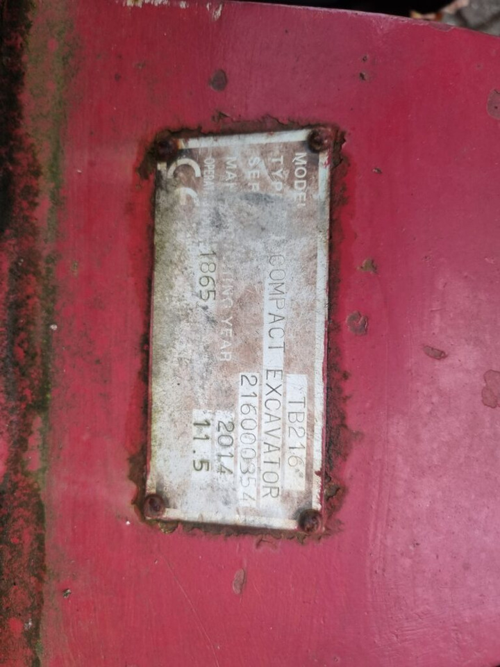 Mini pelle TAKEUCHI TB216 minidigger: photos 8