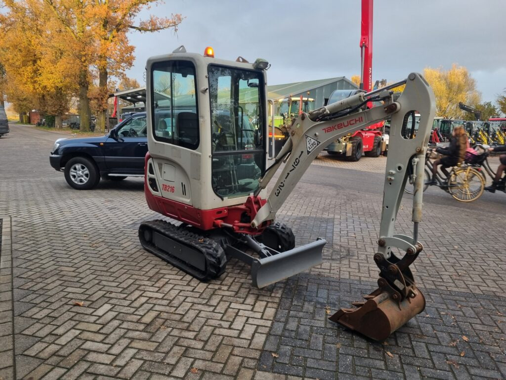 TAKEUCHI TB216 minidigger - Mini pelle: photos 5 TAKEUCHI TB216 minidigger - Mini pelle: photos 5