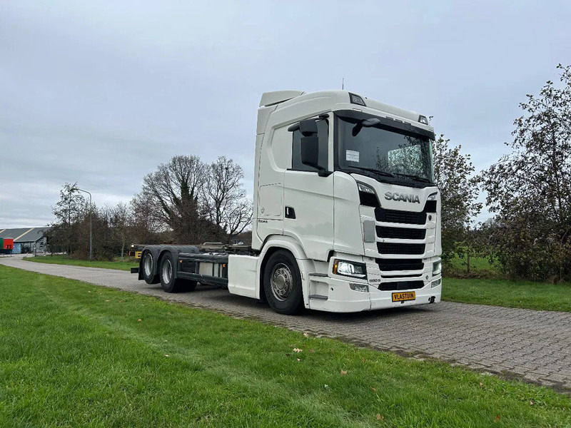Scania 590S V8 NGS | 6x2 NB | FULL AIR | 10 WHEEL BOUGY - Camion porte-conteneur/ Caisse mobile: photos 4 Scania 590S V8 NGS | 6x2 NB | FULL AIR | 10 WHEEL BOUGY - Camion porte-conteneur/ Caisse mobile: photos 4