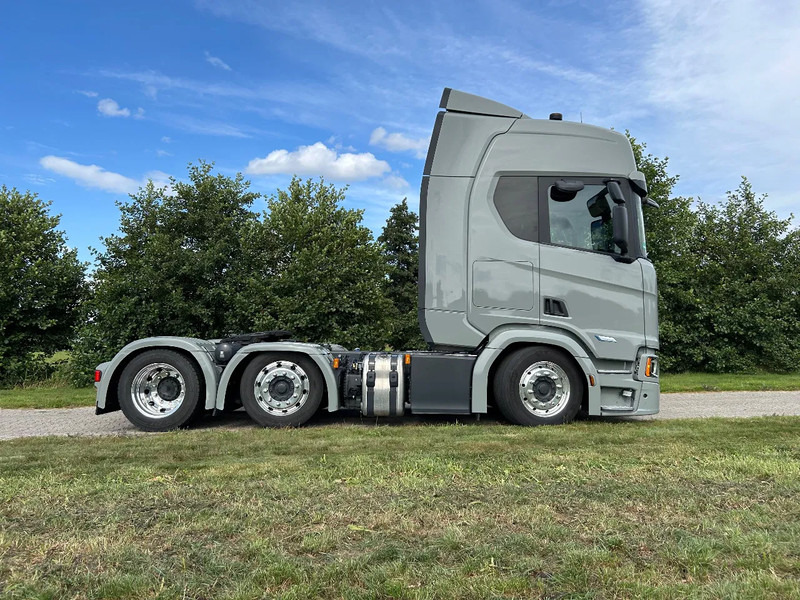 Scania R560 | 6x2/4 LB | 2023 | FULL AIR | RETARDER | PARK COOLER - Tracteur routier: photos 4 Scania R560 | 6x2/4 LB | 2023 | FULL AIR | RETARDER | PARK COOLER - Tracteur routier: photos 4