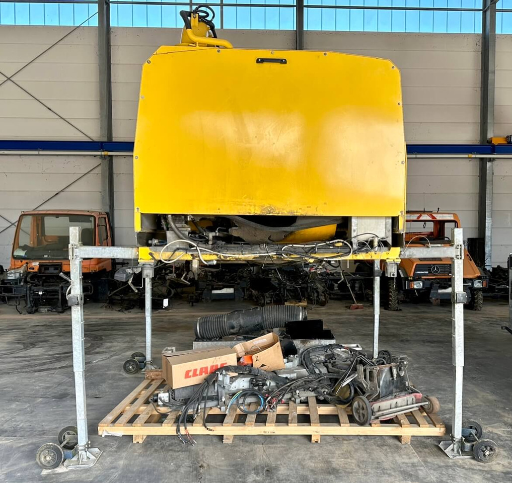 Unimog Aufbaukehrmaschine Trilety SK-370 - Balayeuse de voirie: photos 2 Unimog Aufbaukehrmaschine Trilety SK-370 - Balayeuse de voirie: photos 2