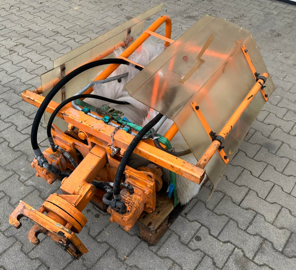 Unimog Doppelwaschbürste  Mulag DWB - Brosse: photos 3 Unimog Doppelwaschbürste  Mulag DWB - Brosse: photos 3